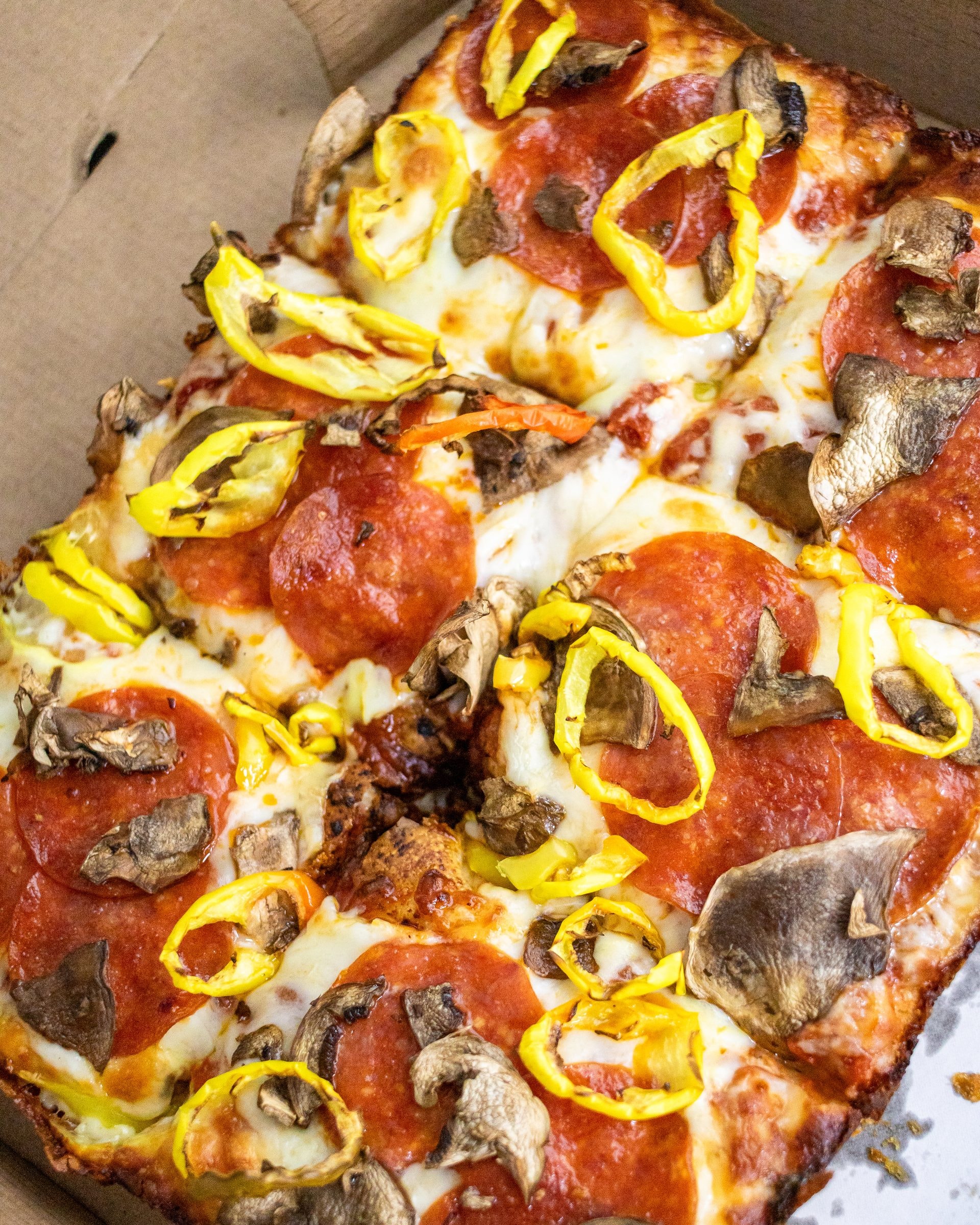 $10 lunch combo at Pauli's Pizza in Berkley
